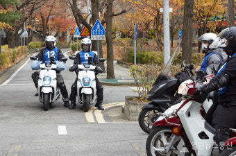 서울시·교통공단, 쿠팡이츠 배달 라이더들에게 