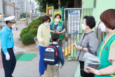 안성시, 내혜홀초교서 어린이 교통안전 캠페인 벌여
