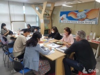 용산구 효창동 작은도서관, 원어민 찰리와 함께하는 영어동화 독서 교실 운영