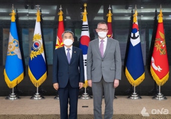 이종섭 장관, 영국대사 만나 국방협력 논의