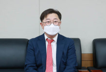 제1회 수소의 날, 제후석 두산퓨얼셀 부사장-이상열 상아프론테크 사장 산업포장 수상