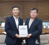 김현택 남양주시의회 의장, 와부읍 국지도 86호선 확장추진위와 간담회 열어