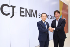 이종호 장관, 빛마루 방송지원센터·CJ ENM 파주 스튜디오센터 방문