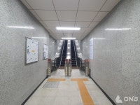 지하철 3호선 금호역 4번 출구 에스컬레이터 개통