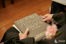 빙그레 세상에서 가장 늦은 졸업식 졸업앨범 전시회 개최