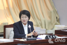 [2023년 수원시의회 행정사무감사]  김경례 의원 장안구, 파장천맛고을거리 초입부터 테마가 있는 곳 만들어야 제안