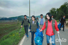 맑은엔터프라이즈(주) | 화성시의회 경제환경위, 기업과 함께 맑은 하천 환경정화 활동 동참