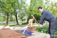 [포토] 2024고양국제꽃박람회, 텃밭정원 우물 펌프 체험