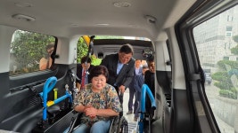 김윤철 합천군수, 교통약자 사회적 소외감을 해소시키겠다