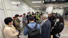 유정희 서울시의원,  신림선 서울대벤처타운역 출입구 신설 검토