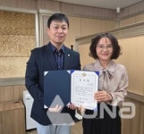 경기도의회 유영일 의원 안양 귀인중 교육환경 개선 감사장 받아