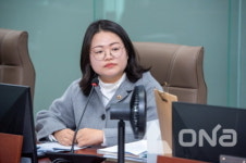 이자형 의원 학생 구강검진 시진중심 출장검진 정확한 검진 어려워