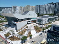 창원 진해아트홀 장애인 편의시설 문제점 제기...관람권·설계·절차 곳곳에서 보완 필요