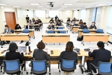 한상현 경남도의원, 태양광설치 공공주차장 활용 근거 마련해야