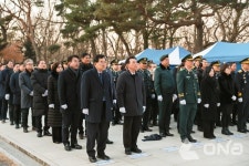 경주시, 신년  충혼탑 참배로 새해 공식 업무 시작
