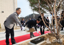 영양군, 경상북도 교육청 영양 도서관 신축 이전 개관…복합 문화 거점 기대