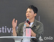 이선빈·유재명·김영민, 수능 출제실에 갇혔다…'수능, 출제의 비밀' BIFF 오픈토크