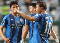K리그1 울산, 전북에 4-2 승리…선두 탈환
