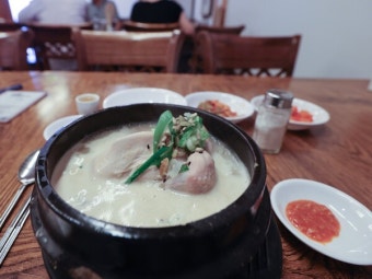 '삼계탕 한 그릇에 1만 5000원'…초복 앞두고 보양 간편식 수요 증가