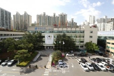 강남구, 거리두기 적극 동참한 노래연습장·교회에 재난지원금 지급