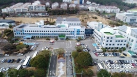 변광용 시장, 거제 첫 코로나19 백신접종 굿뉴스요양병원 현장
