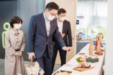 강동구, 엔젤공방허브센터 대표작가 전시회 및 운영자 간담회 개최