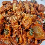 생생정보-장사의신 맛집 위치는? 김치두루치기정식-우렁불백-달걀말이 外 24년 전통!