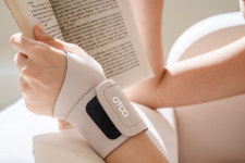 피트니스빌리지, 오모아 손목보호대 롯데 백화점 명동 본점 입점