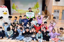부산시장 박형준, 괴정초 신입생들과 특별한 순간 공유