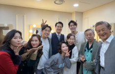 배우 이상윤, 연극 세일즈맨의 죽음에서 깊이 있는 연기 도전