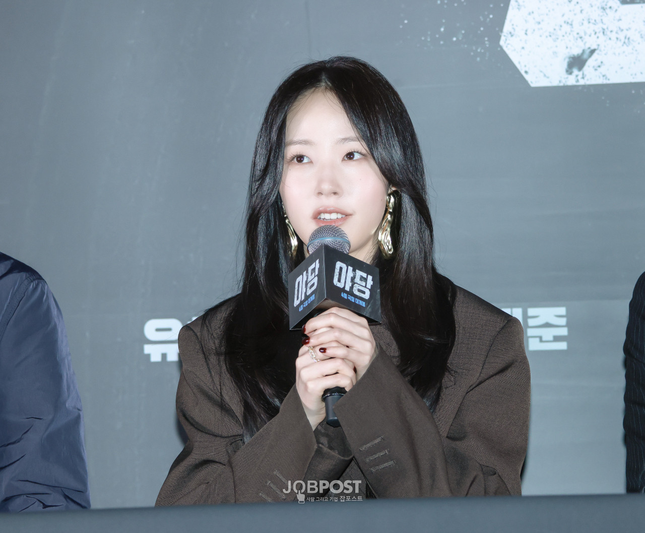 채원빈, 아우터유니버스와 재계약 체결 빛나는 미래로 한 걸음 더 나아가