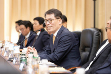 김성태 IBK기업은행장 중소기업 위기극복 지원에 최선