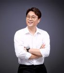  디지털 디스플레이 혁신의 선두주자, (주)알에프 대표이사 현성수 인터뷰