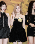 [JP포토] 예원, 포토월에서 귀염 뽀짝 손인사~♡