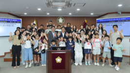 논산한빛교회 초·중등부 학생들, 시의회 방문