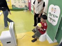 도봉구백억센터 | 도봉구, 녹색구매지원센터에 '포토 키오스크' 설치…환경교육 효과 '쑥쑥'