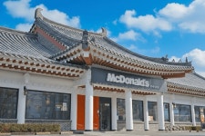 한국맥도날드, 설 연휴 귀성객에 비수도권 매장 매출 23.5%↑