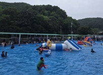 야외수영장 개장과 동시 인기 끄는 '파주 더 초리골'