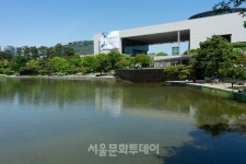 [천호선의 포토 에세이 98] 용산국립박물관 정원을 거닐다