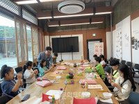전주 한지골서 한지로 채워지는 가을밤 가족 캠핑
