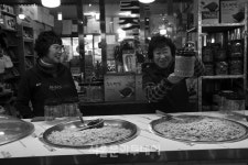 [정영신의 장터이야기75] 토굴에서 발효되는 자연의 맛, 광천 새우젓