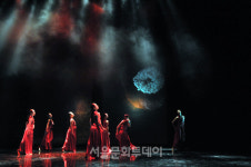 최신 맵핑 기술 입은 윤미라무용단 화첩 –공무도 花, 새로운 무대로 내달 개막