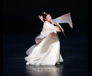 전통의 숨결 위에 피어난 예술의 꽃, 윤성주 춤 아카데미 화華·접蝶