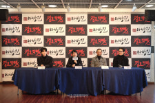 [현장스케치] 극공작소 마방진 20주년, 신작 2편·레퍼토리 4편 총출동 셰익스피어전부터 45명 출연 대작 ＜찻집＞까지