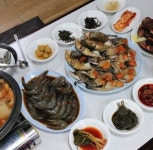 추운날씨에 뜨끈한 국물이 일품인 안면도맛집 일송꽃게장백반