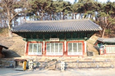 17세기 중건 양식 간직한 서산 문수사 극락보전 보물 된다