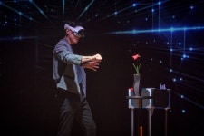 용신초등학교서 AI매직콘서트 ‘더 퓨처’ 진행… AI·첨단기술을 마술로 풀어내