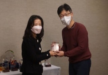 송파구醫 , 코로나 시국 공공의료 공백 메꾼 선별진료 봉사단 공로패 수여