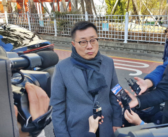 [속보] 박명하 회장, 경찰 압수수색에 
