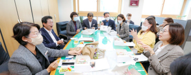 정인화 광양시장, 격무부서 방문 소통·공감 행정